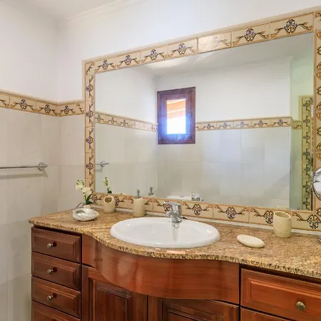 Juanito Apt, * Port de Pollenca